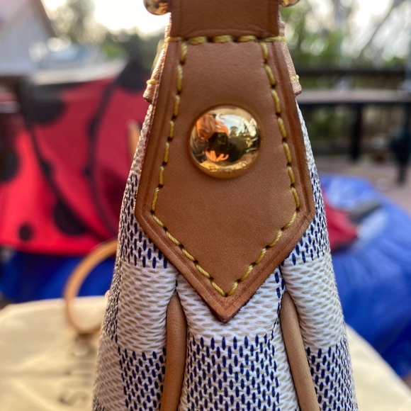 Louis Vuitton Siracusa PM - Picture 12 of 17